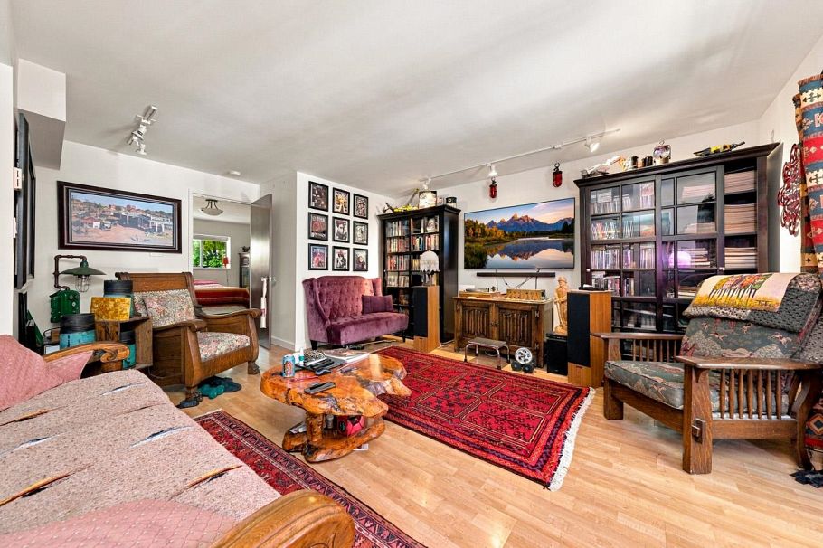 950 Tollcross Road North Vancouver, BC - 22