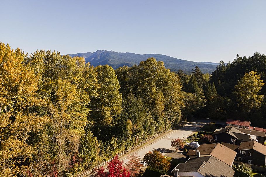 741 E 18th Street North Vancouver, BC - 13