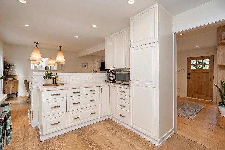 1361 E 15th Street North Vancouver, BC - 13