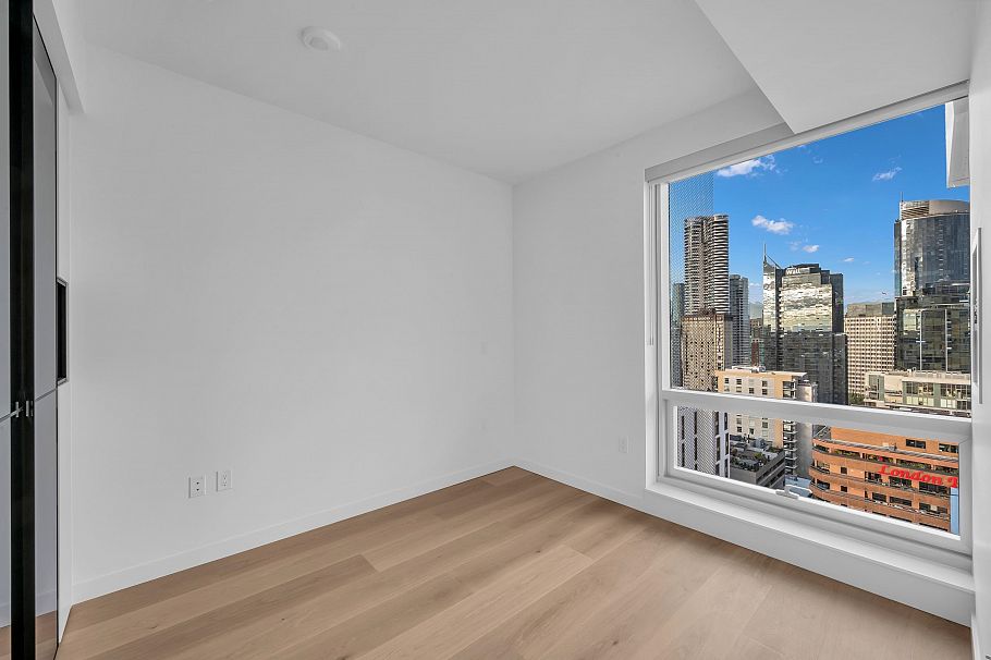 2403 1277 Hornby Street Vancouver, BC - 3