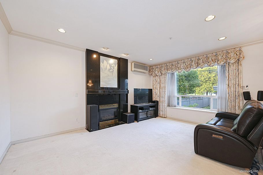 2893 W 20th Avenue Vancouver, BC - 16