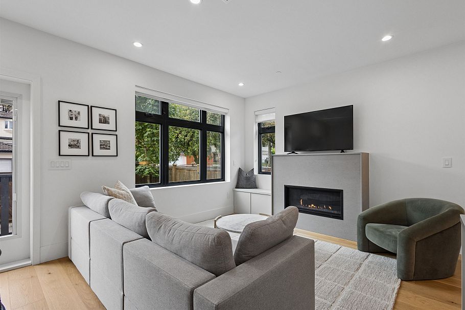 1014 E 16th Avenue Vancouver, BC - 15