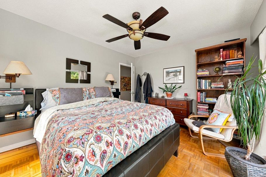 950 Tollcross Road North Vancouver, BC - 11