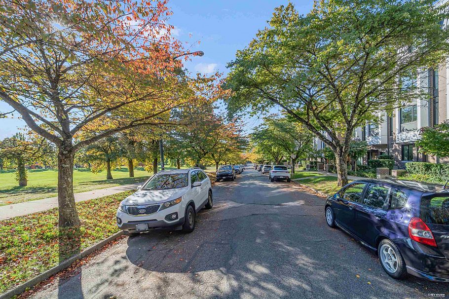7637 Yukon Street Vancouver, BC - 31