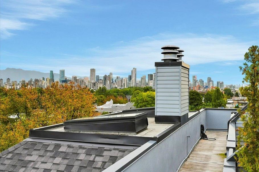 16 1620 Balsam Street Vancouver, BC - 12