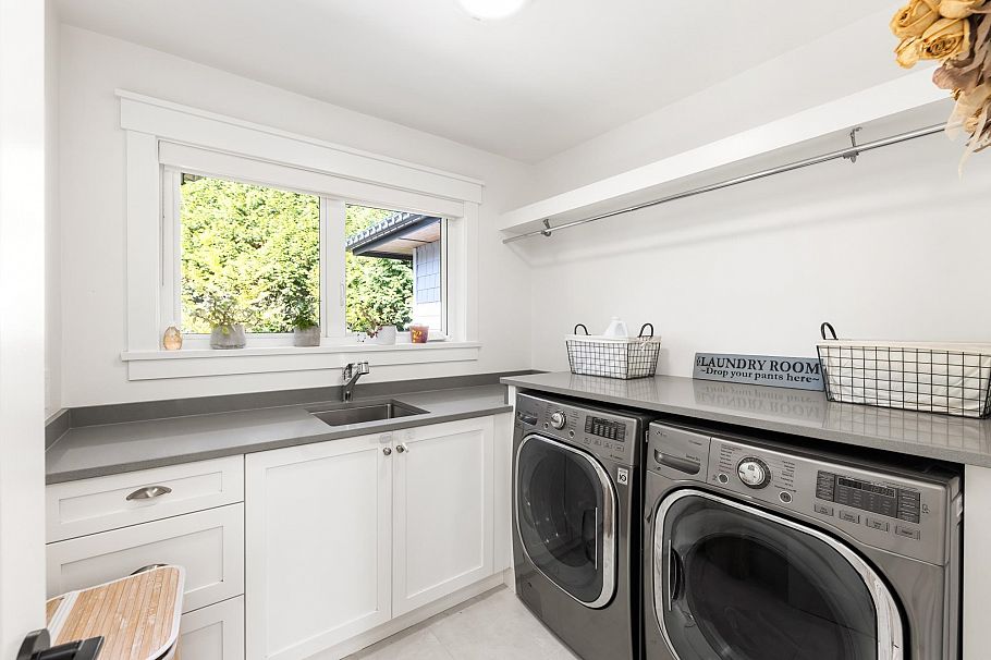 540 Brand Street North Vancouver, BC - 30