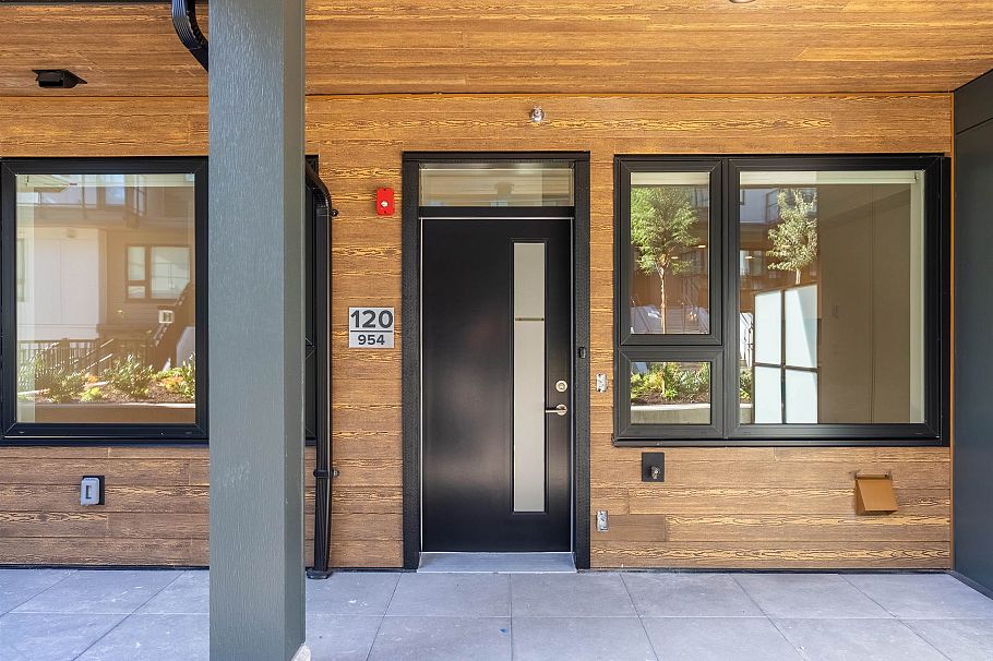 120 954 Lytton Street North Vancouver, BC - 29