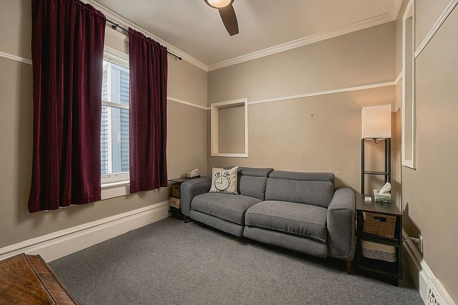 1761 E 4th Avenue Vancouver, BC - 22
