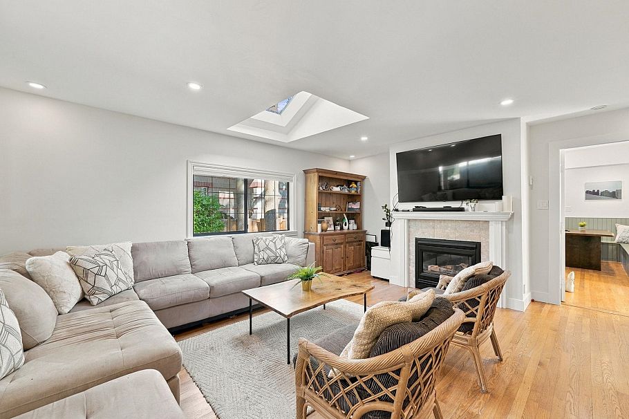 1720 Deep Cove Road North Vancouver, BC - 7