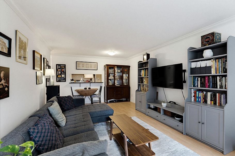 119 555 W 14th Avenue Vancouver, BC - 5
