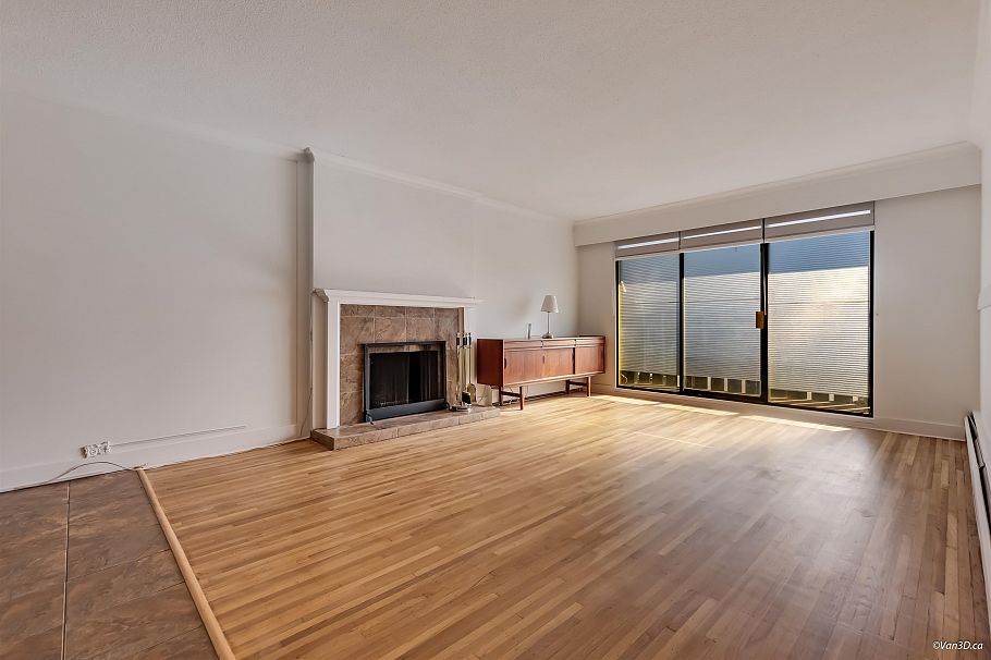 111 235 E 13th Street North Vancouver, BC - 10