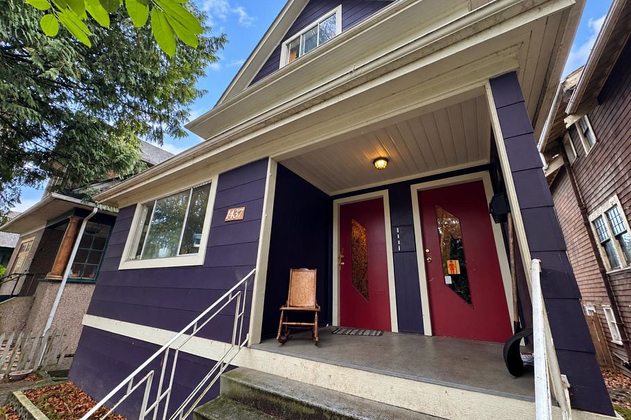 1437 E 10th Avenue Vancouver, BC - 1