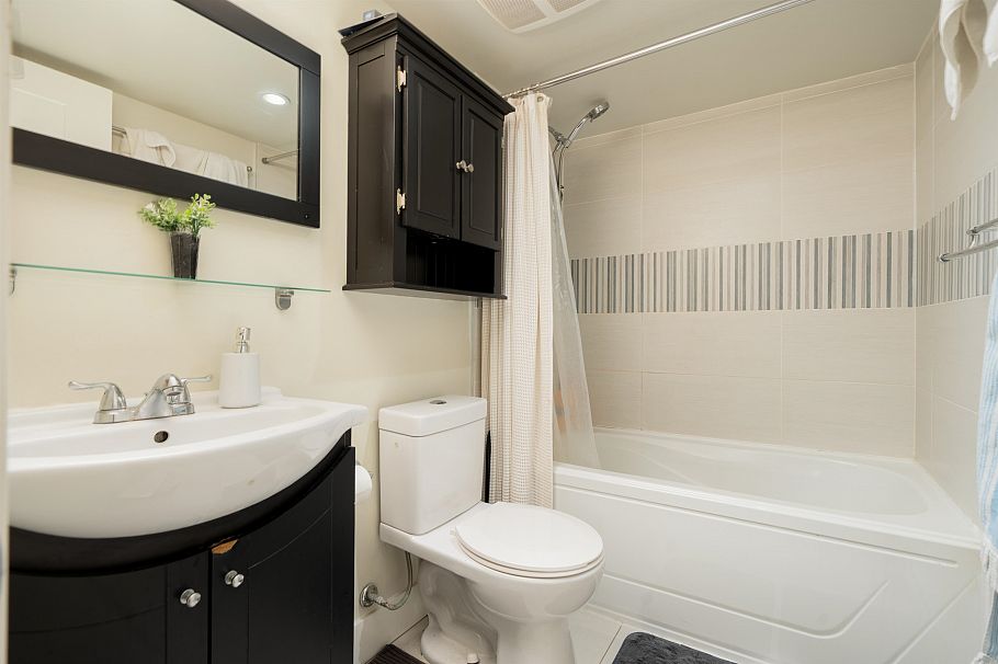 518 E 11th Avenue Vancouver, BC - 26