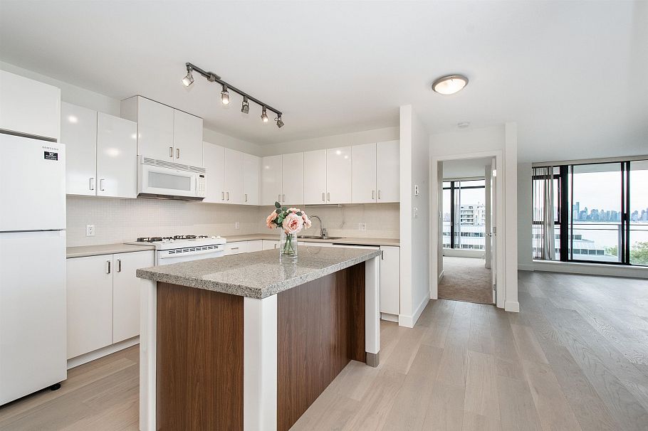 712 175 W 1st Street North Vancouver, BC - 11