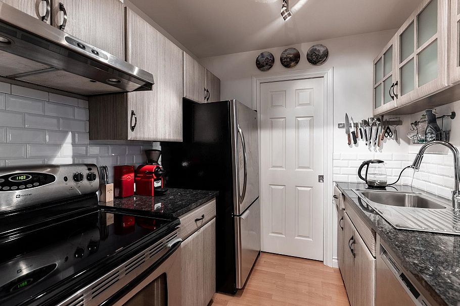 119 555 W 14th Avenue Vancouver, BC - 9