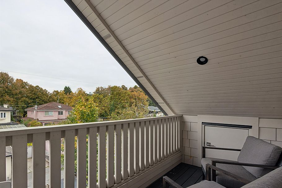 1014 E 16th Avenue Vancouver, BC - 35