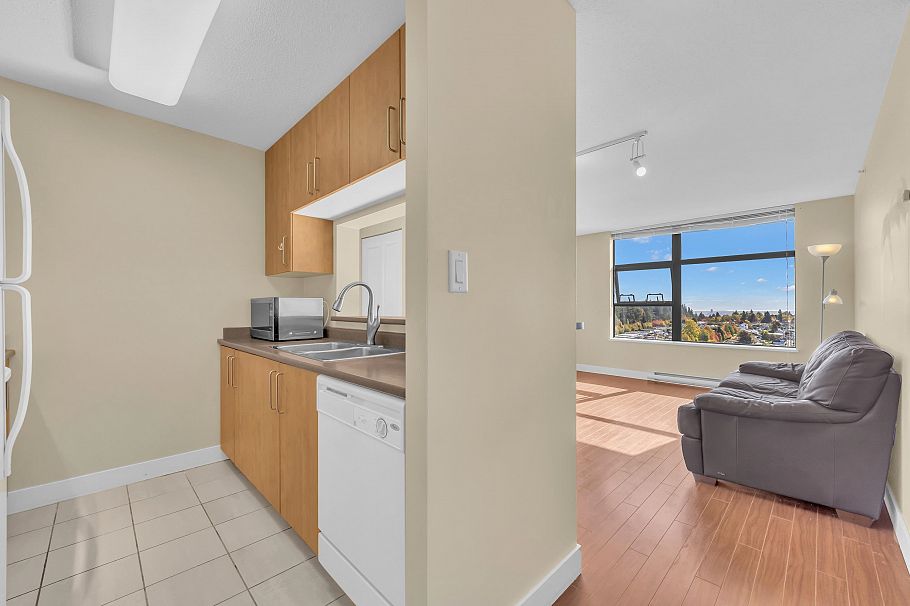 2702 5380 Oben Street Vancouver, BC - 4