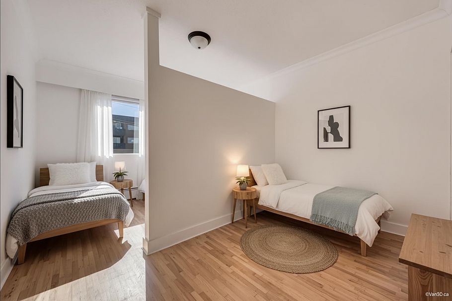 111 235 E 13th Street North Vancouver, BC - 20