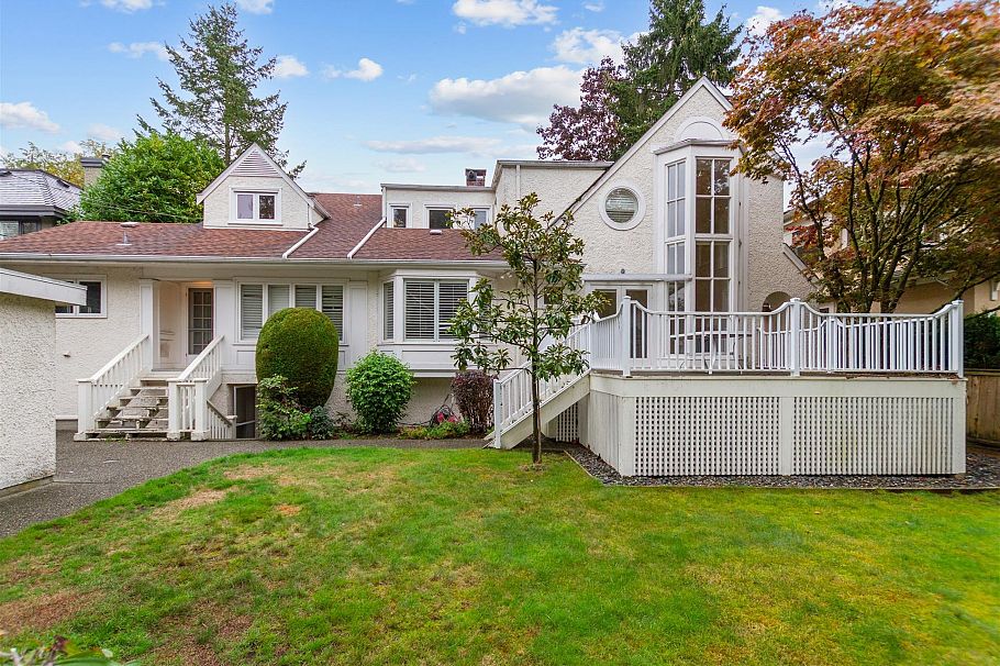 5861 Adera Street Vancouver, BC - 34