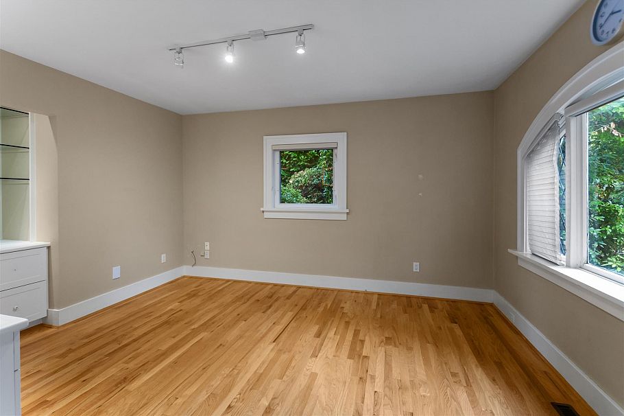 5861 Adera Street Vancouver, BC - 17