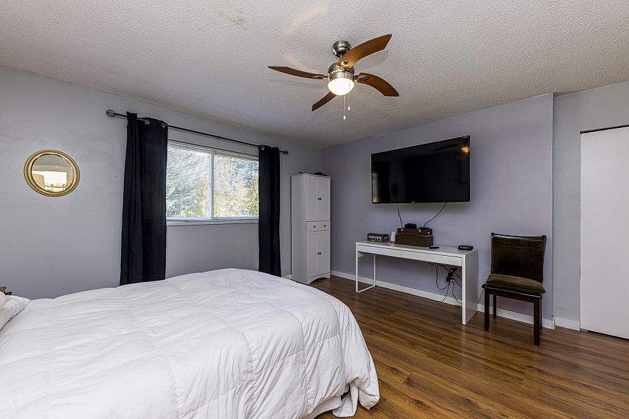 741 E 18th Street North Vancouver, BC - 21