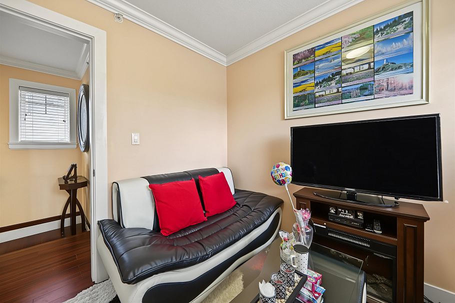 1124 E 12th Avenue Vancouver, BC - 26