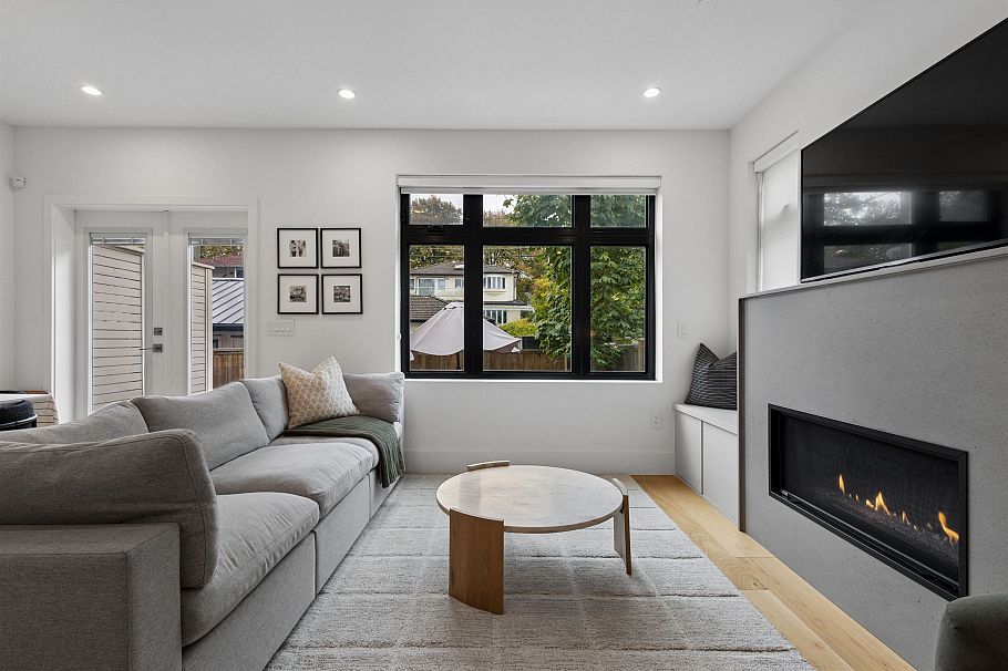 1014 E 16th Avenue Vancouver, BC - 8