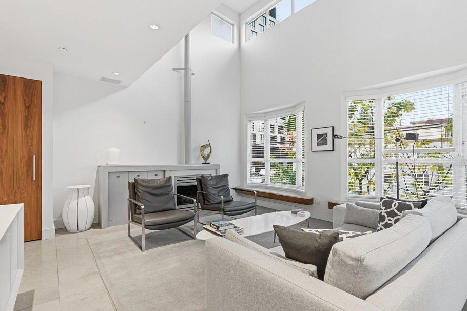 1 2450 Alma Street Vancouver, BC - 1