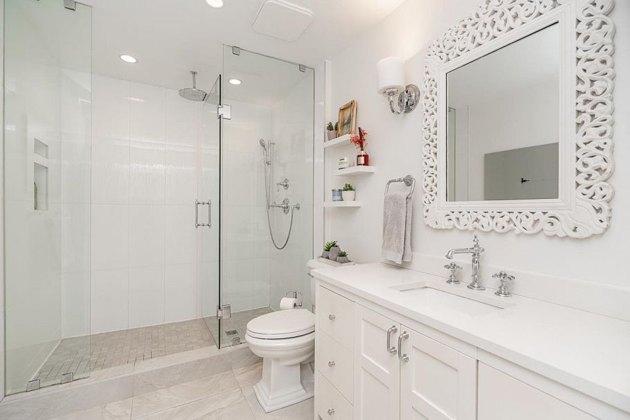 1361 E 15th Street North Vancouver, BC - 17