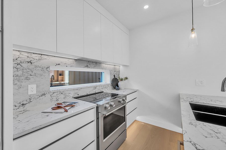 2 3034 E 5th Avenue Vancouver, BC - 10
