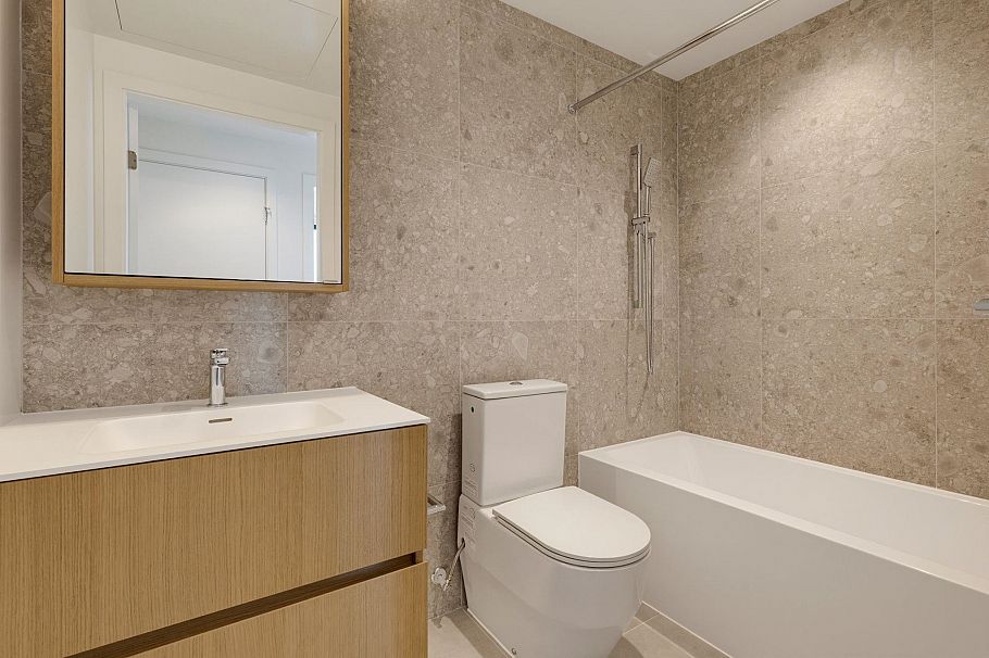 702 1530 W 6th Avenue Vancouver, BC - 16