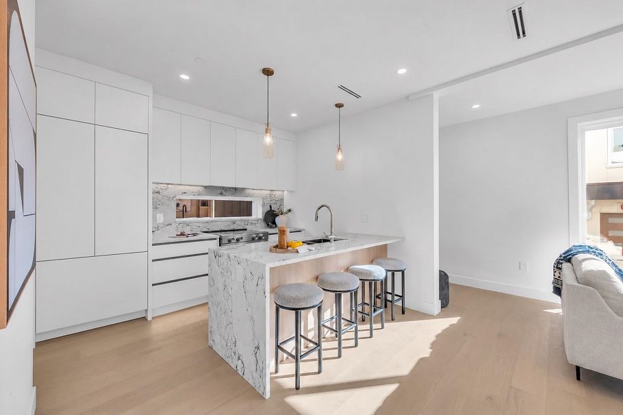 2 3034 E 5th Avenue Vancouver, BC - 7