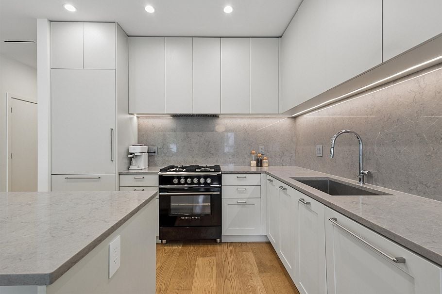 1014 E 16th Avenue Vancouver, BC - 4