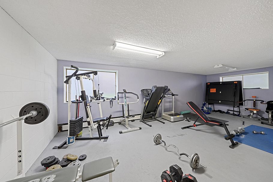 111 235 E 13th Street North Vancouver, BC - 25