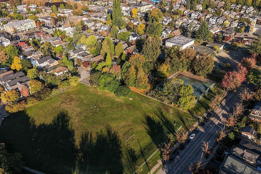 1761 E 4th Avenue Vancouver, BC - 39