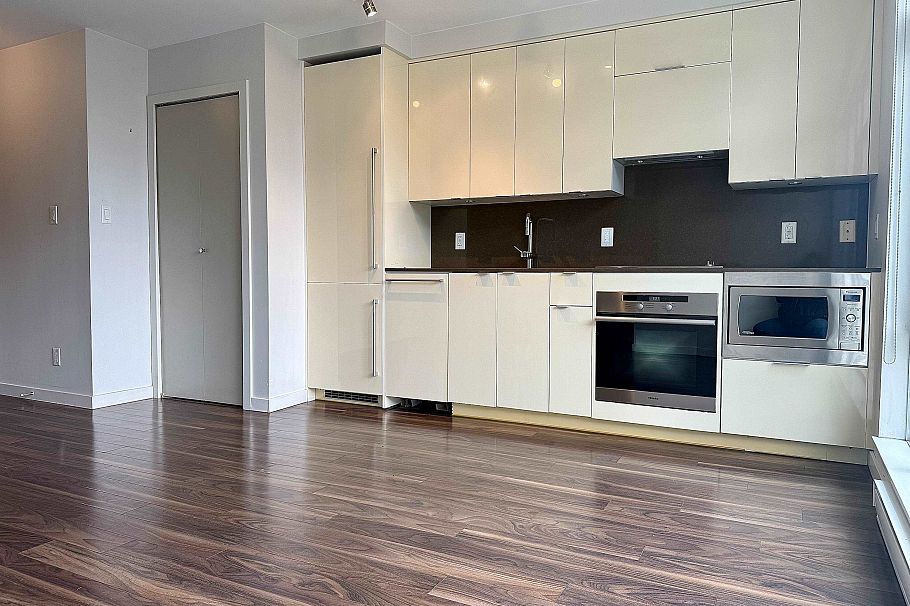 505 161 W Georgia Street Vancouver, BC - 6