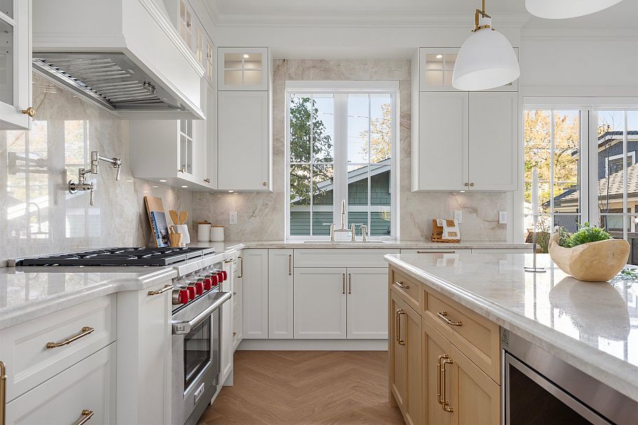 2 127 W 17th Avenue Vancouver, BC - 3