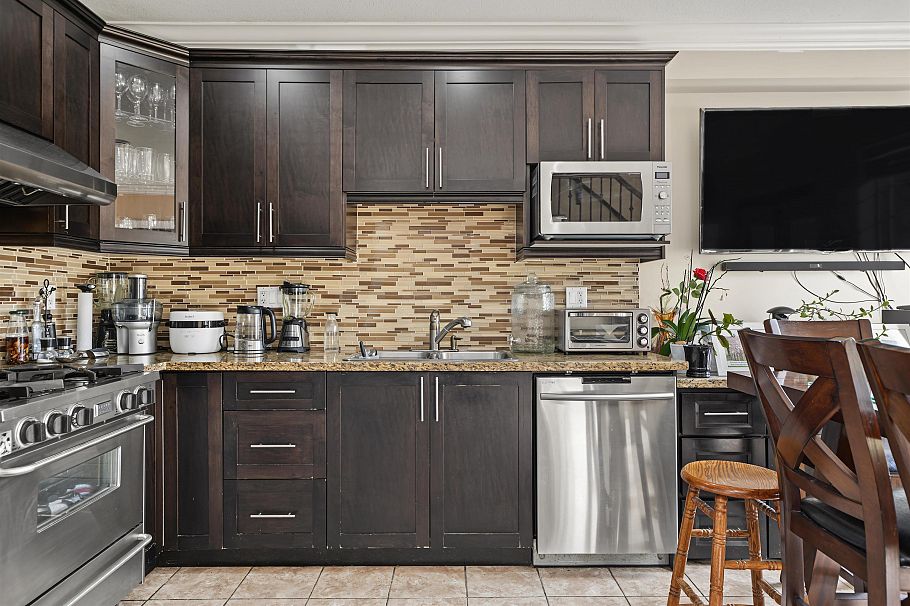 1124 E 12th Avenue Vancouver, BC - 34