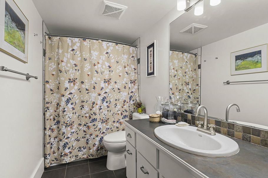1185 Lillooet Road North Vancouver, BC - 31