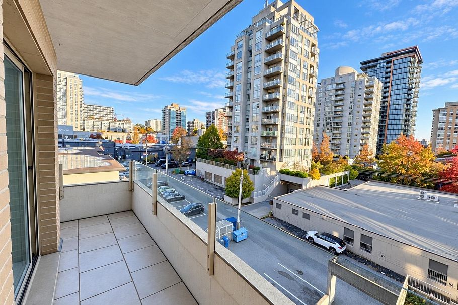 504 137 West 17th Street North Vancouver, BC - 16