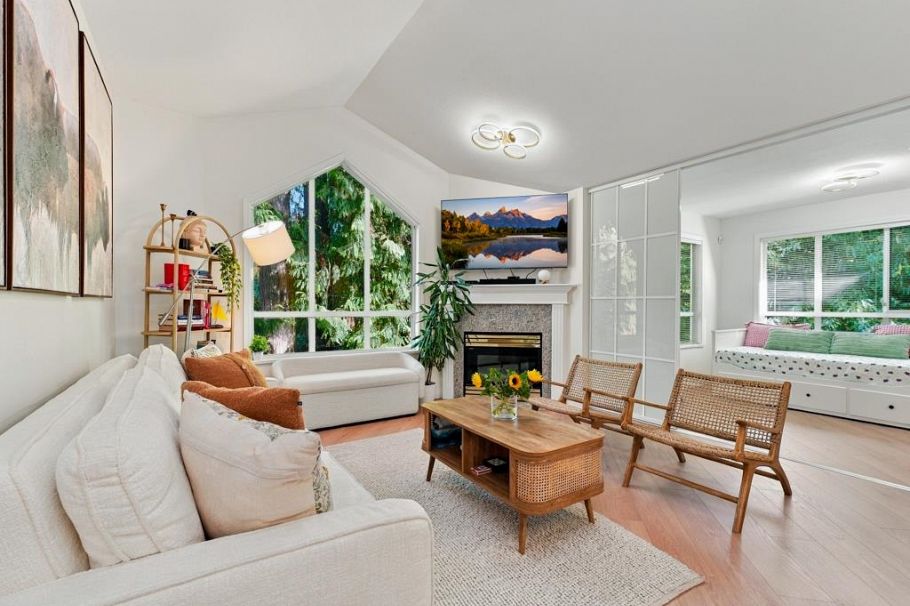 308 1150 Lynn Valley Road North Vancouver, BC - 2