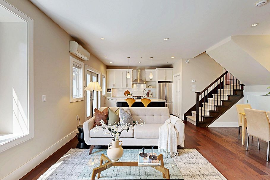 1338 E 23rd Avenue Vancouver, BC - 4