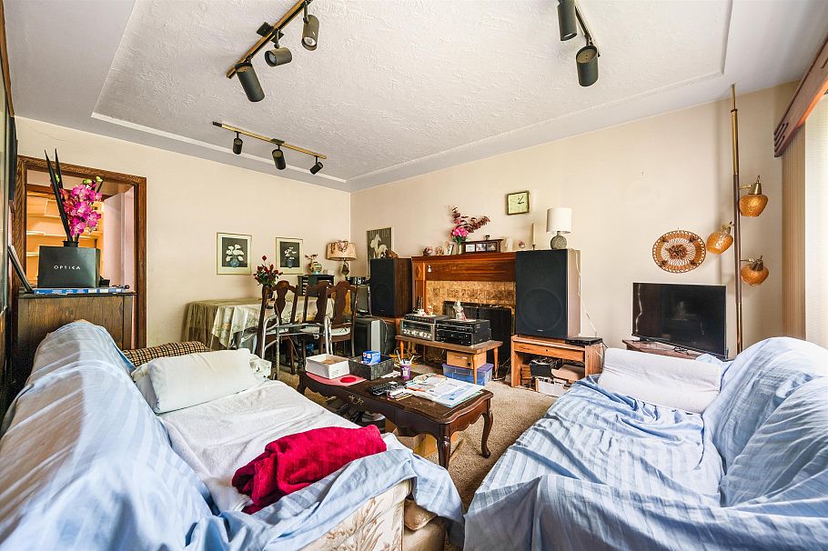 2566 Venables Street Vancouver, BC - 9