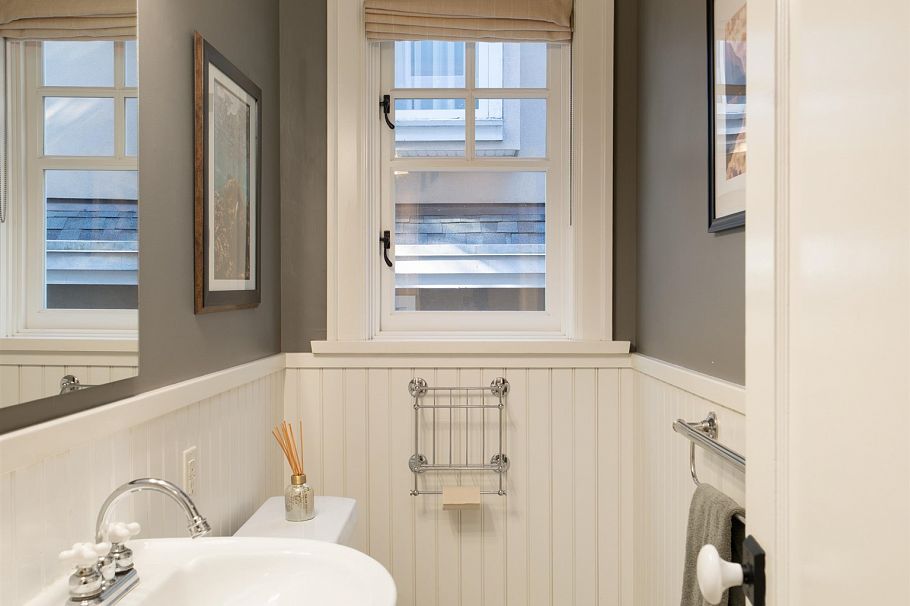 3811 W 26th Avenue Vancouver, BC - 11