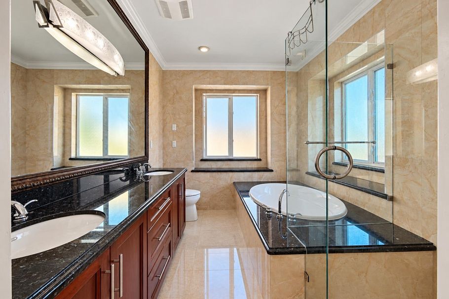 6830 Vivian Street Vancouver, BC - 22
