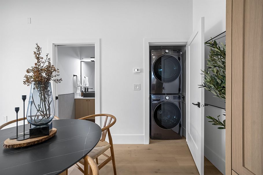 2712 Kitchener Street Vancouver, BC - 9