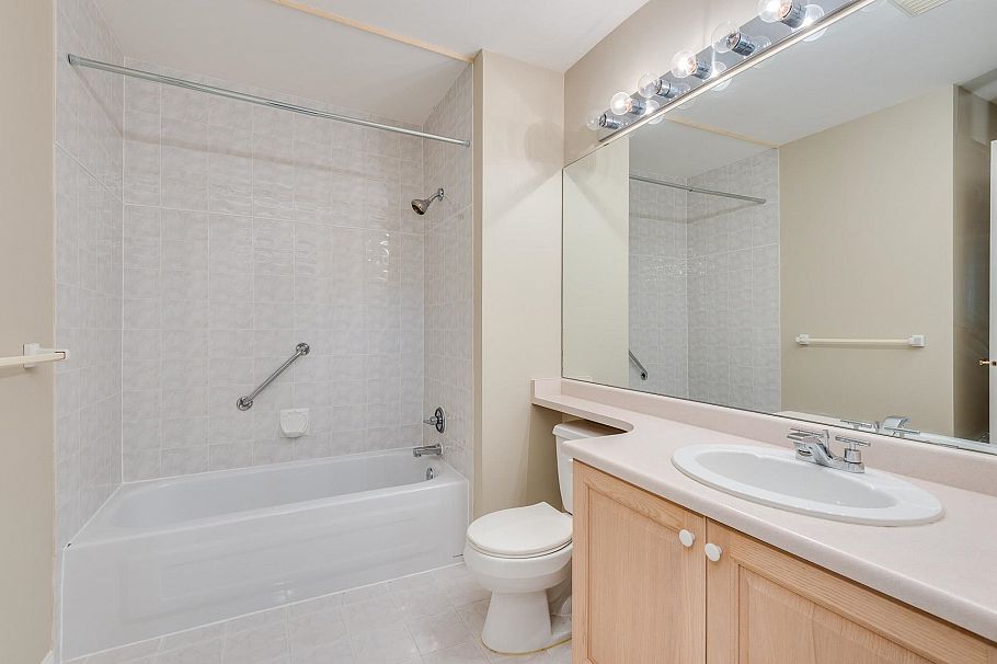 29 4055 Indian River Drive North Vancouver, BC - 22