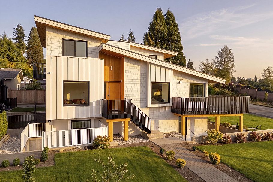 366 W 25th Street North Vancouver, BC - 37