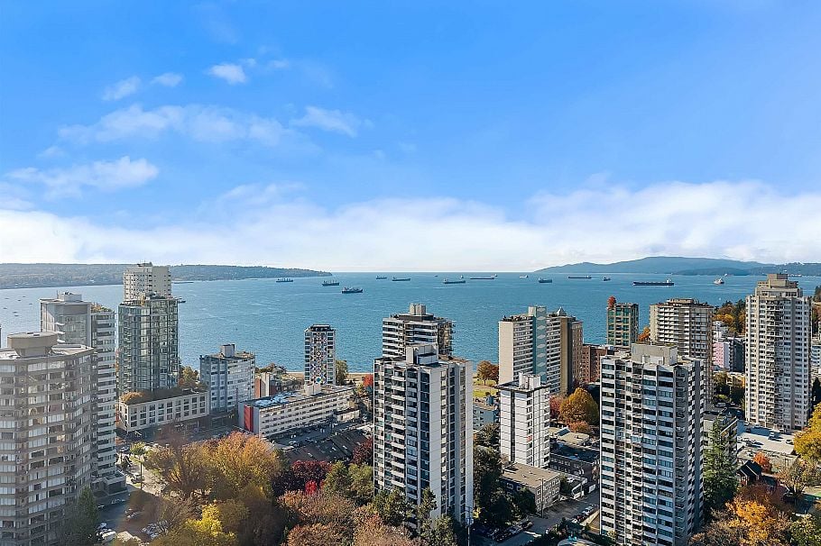 503-504 1725 Pendrell Street Vancouver, BC - 1