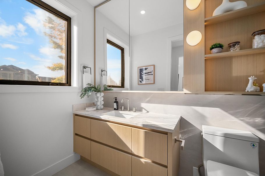 411 W 19th Avenue Vancouver, BC - 14